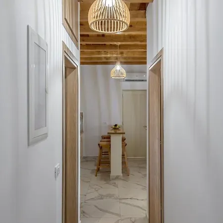 Milion Fantasy House * Adamantas (Milos)